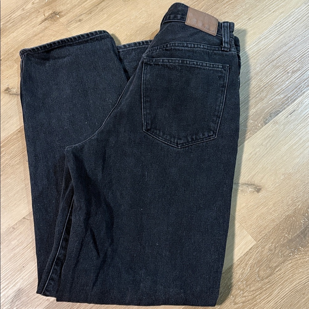Madewell Women's Straight Leg Jeans in Black Wash - Picture 4 of 6